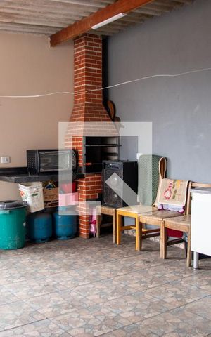 Casa à venda com 400m², 4 quartos e 2 vagas Casa à venda com 400m², 4 quartos e 2 vagasÁrea de Serviço