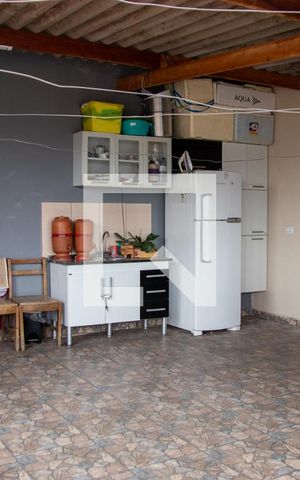 Casa à venda com 400m², 4 quartos e 2 vagas Casa à venda com 400m², 4 quartos e 2 vagasÁrea de Serviço