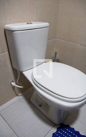 Casa à venda com 400m², 4 quartos e 2 vagas Casa à venda com 400m², 4 quartos e 2 vagasBanheiro 2