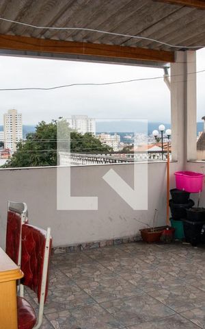 Casa à venda com 400m², 4 quartos e 2 vagas Casa à venda com 400m², 4 quartos e 2 vagasÁrea de Serviço