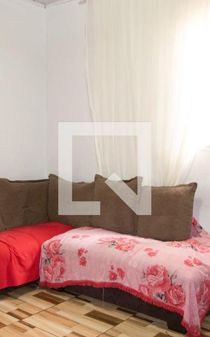 Casa à venda com 400m², 4 quartos e 2 vagas Casa à venda com 400m², 4 quartos e 2 vagasSala