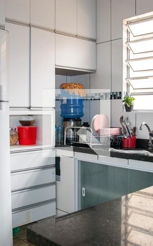 Casa à venda com 400m², 4 quartos e 2 vagas Casa à venda com 400m², 4 quartos e 2 vagasCozinha