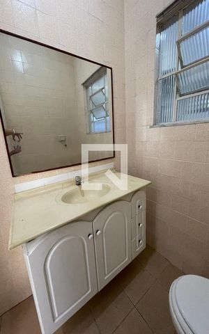 Casa de condomínio para alugar com 290m², 4 quartos e 2 vagas Casa de condomínio para alugar com 290m², 4 quartos e 2 vagasLavabo 1º andar