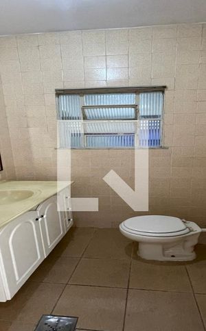 Casa de condomínio para alugar com 290m², 4 quartos e 2 vagas Casa de condomínio para alugar com 290m², 4 quartos e 2 vagasLavabo 1º andar