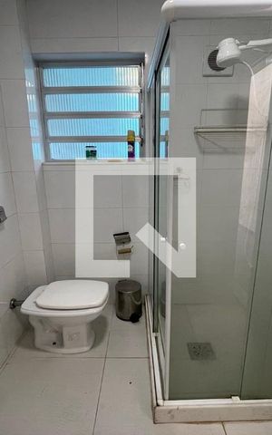Casa de condomínio para alugar com 290m², 4 quartos e 2 vagas Casa de condomínio para alugar com 290m², 4 quartos e 2 vagasBanheiro da Suíte