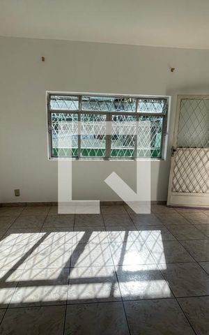 Casa de condomínio para alugar com 290m², 4 quartos e 2 vagas Casa de condomínio para alugar com 290m², 4 quartos e 2 vagasSala