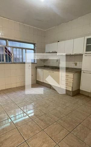 Casa de condomínio para alugar com 290m², 4 quartos e 2 vagas Casa de condomínio para alugar com 290m², 4 quartos e 2 vagasCozinha