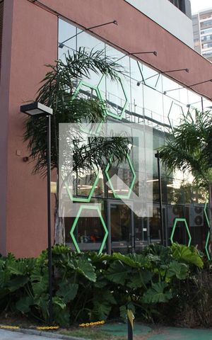 Apartamento para alugar com 78m², 2 quartos e 1 vagaFachada