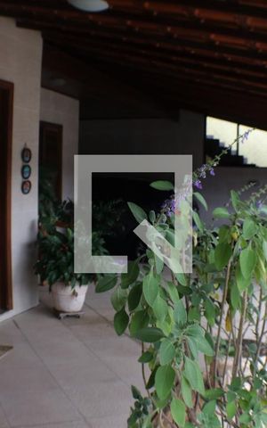Casa à venda com 360m², 4 quartos e 2 vagasvaranda