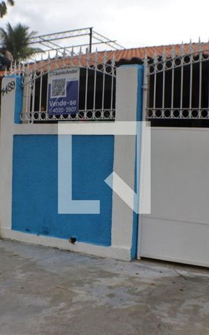 Casa à venda com 360m², 4 quartos e 2 vagasFachada