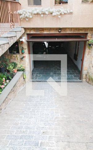 Casa à venda com 400m², 4 quartos e 8 vagasgaragem