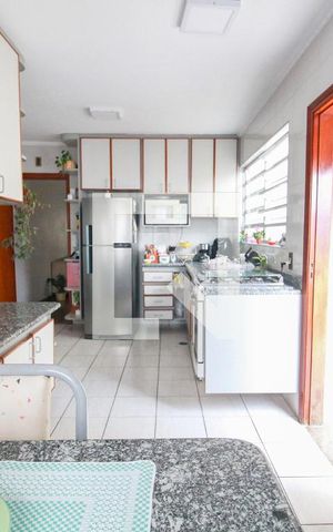 Casa à venda com 400m², 4 quartos e 8 vagascozinha