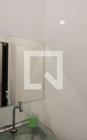 Casa de condomínio à venda com 80m², 2 quartos e 1 vaga Casa de condomínio à venda com 80m², 2 quartos e 1 vagaBanheiro