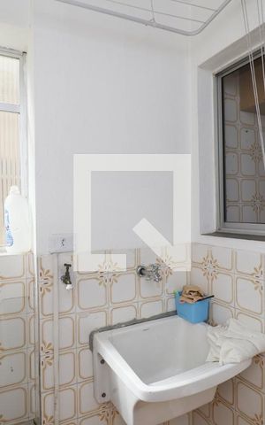 Apartamento à venda com 70m², 2 quartos e 1 vagaÁrea de Serviço