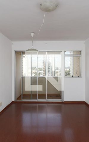 Apartamento à venda com 70m², 2 quartos e 1 vagaSala