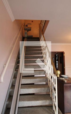Casa à venda com 207m², 3 quartos e 2 vagasSala