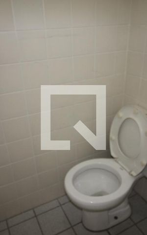 Apartamento para alugar com 95m², 2 quartos e 2 vagasBanheiro de Serviço