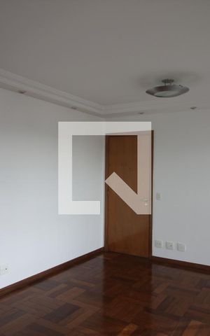 Apartamento para alugar com 95m², 2 quartos e 2 vagasSala