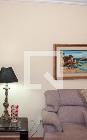 Casa à venda com 220m², 3 quartos e 3 vagas Casa à venda com 220m², 3 quartos e 3 vagasSala