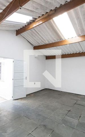 Casa à venda com 180m², 2 quartos e 3 vagas Casa à venda com 180m², 2 quartos e 3 vagasÁrea de Serviço