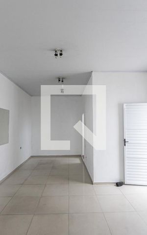 Casa à venda com 180m², 2 quartos e 3 vagas Casa à venda com 180m², 2 quartos e 3 vagasGaragem