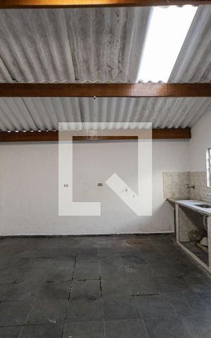 Casa à venda com 180m², 2 quartos e 3 vagas Casa à venda com 180m², 2 quartos e 3 vagasÁrea de Serviço