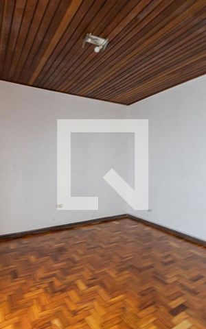 Casa à venda com 180m², 2 quartos e 3 vagas Casa à venda com 180m², 2 quartos e 3 vagasQuarto 1