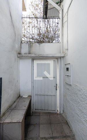 Casa à venda com 180m², 2 quartos e 3 vagas Casa à venda com 180m², 2 quartos e 3 vagasÁrea Externa