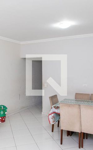Casa à venda com 196m², 3 quartos e 4 vagas Casa à venda com 196m², 3 quartos e 4 vagasCozinha