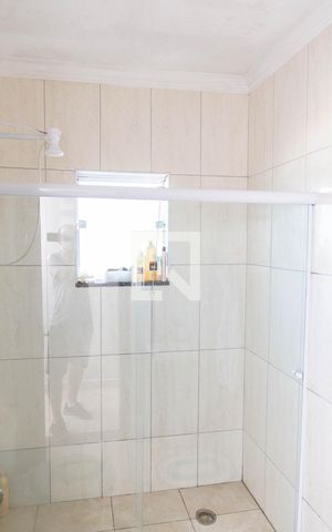 Casa à venda com 196m², 3 quartos e 4 vagas Casa à venda com 196m², 3 quartos e 4 vagasBanheiro Social 2
