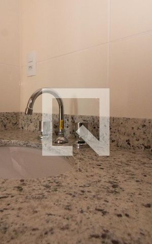 Apartamento à venda com 84m², 2 quartos e 1 vaga Apartamento à venda com 84m², 2 quartos e 1 vagaBanheiro da Suíte