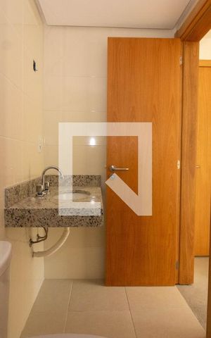 Apartamento à venda com 84m², 2 quartos e 2 vagas Apartamento à venda com 84m², 2 quartos e 2 vagasBanheiro da Suíte