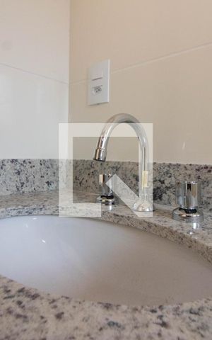 Apartamento à venda com 84m², 2 quartos e 1 vaga Apartamento à venda com 84m², 2 quartos e 1 vagaBanheiro da Suíte