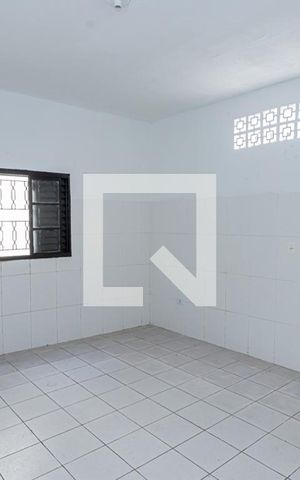 Casa à venda com 50m², 1 quarto e sem vaga Casa à venda com 50m², 1 quarto e sem vagaQuarto