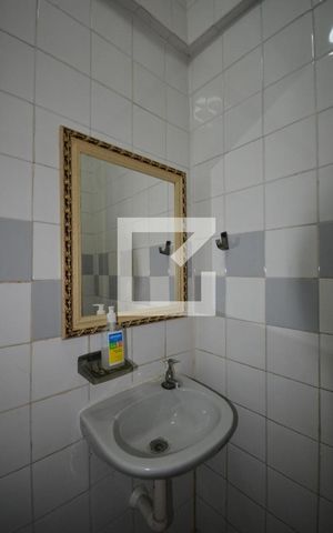 Casa à venda com 250m², 4 quartos e 5 vagasBanheiro de Serviço