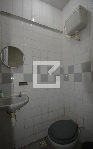 Casa à venda com 250m², 4 quartos e 5 vagasBanheiro 4