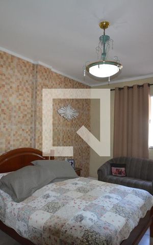 Casa à venda com 250m², 4 quartos e 5 vagasQuarto 1 suite
