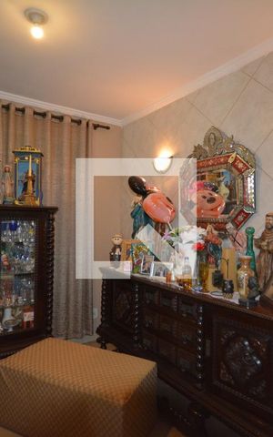 Casa à venda com 250m², 4 quartos e 5 vagasSala