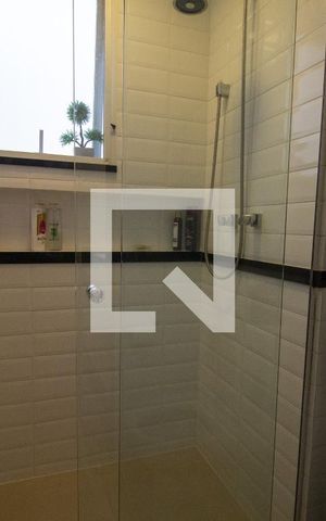 Casa de condomínio à venda com 220m², 5 quartos e 3 vagas Casa de condomínio à venda com 220m², 5 quartos e 3 vagasBanheiro Suíte 1 e 2