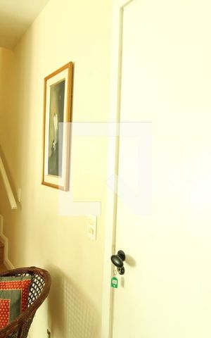 Apartamento à venda com 94m², 2 quartos e 1 vagaEscada