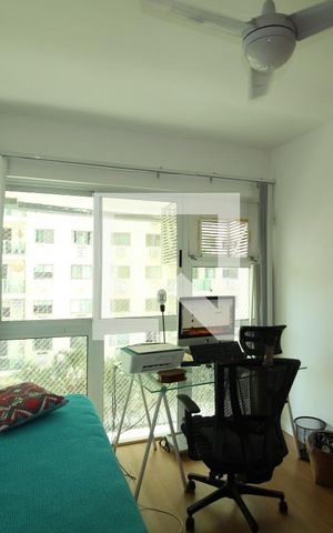 Apartamento à venda com 94m², 2 quartos e 1 vagaQuarto