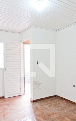 Casa à venda com 290m², 6 quartos e 2 vagas Casa à venda com 290m², 6 quartos e 2 vagasEdícula - Quarto 1