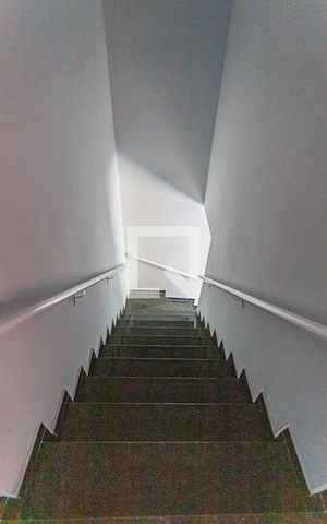 Apartamento à venda com 104m², 2 quartos e 1 vaga Apartamento à venda com 104m², 2 quartos e 1 vagaEscada Cobertura