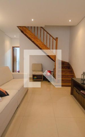 Casa para alugar com 210m², 3 quartos e 2 vagas Casa para alugar com 210m², 3 quartos e 2 vagasSala