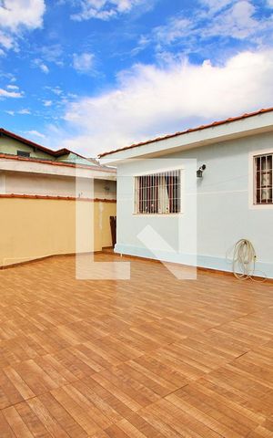 Casa à venda com 100m², 3 quartos e sem vagaQuintal