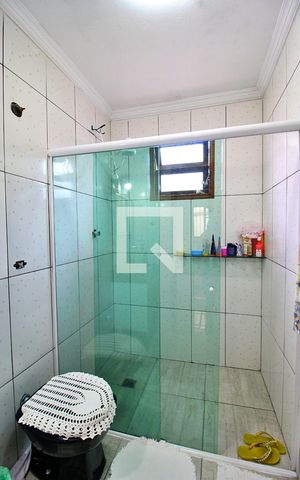 Casa à venda com 100m², 3 quartos e sem vagaBanheiro