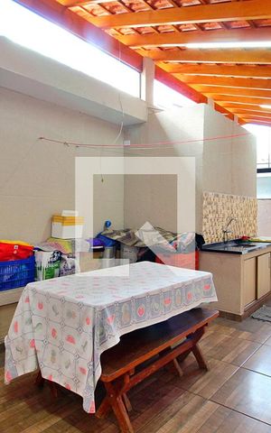 Casa à venda com 100m², 3 quartos e sem vagaÁrea de Serviço / Esoaço Gourmet