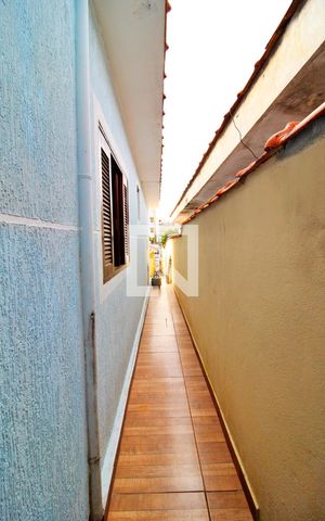 Casa à venda com 100m², 3 quartos e sem vagaCorredor