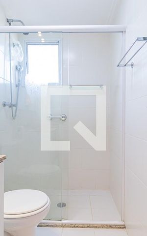 Apartamento para alugar com 65m², 2 quartos e 1 vaga Apartamento para alugar com 65m², 2 quartos e 1 vagaBanheiro da Suíte