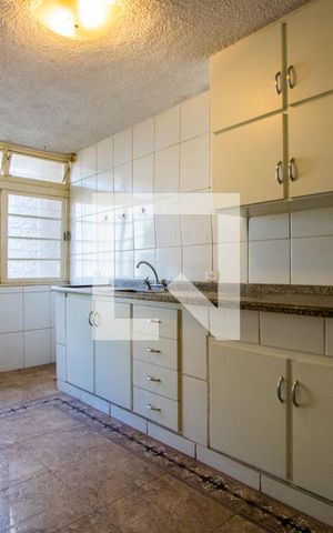 Casa à venda com 330m², 3 quartos e 6 vagas Casa à venda com 330m², 3 quartos e 6 vagasCozinha